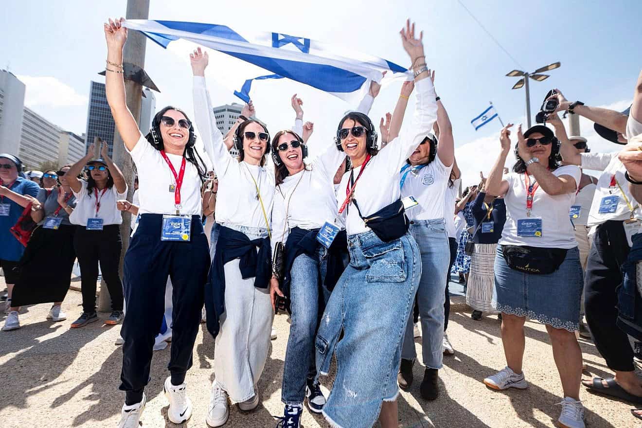 Jewish mothers from around the world took part in a Momentum solidarity mission to Israel that coincided with the country's Yom Hazikaron and Yom Ha'atzmaut holidays, May 13-19, 2024. Photo by Aviram Valdman.