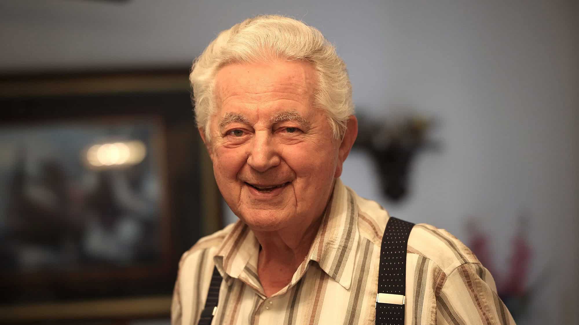 Oskar Jacob, a Holocaust survivor who lives in St. Louis. Photo by Bill Motchan.