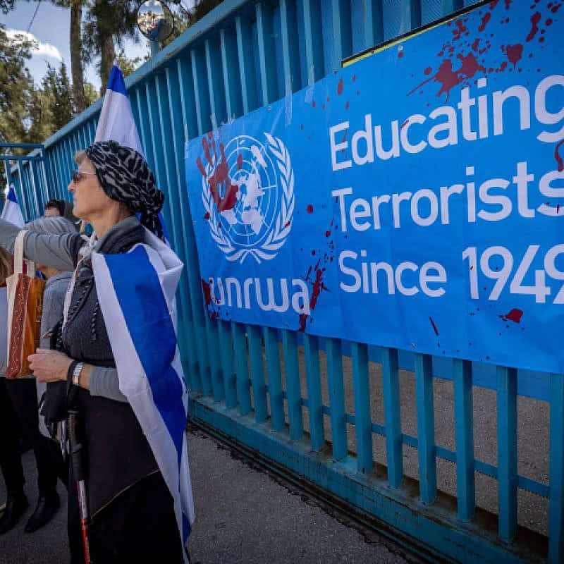 Israelis protest against the United Nations Relief and Works Agency (UNRWA) outside one of its offices in Jerusalem, March 20, 2024. Photo by Yonatan Sindel/Flash90.