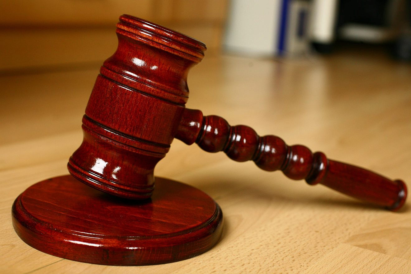Gavel. Credit: VBlock/Pixabay.