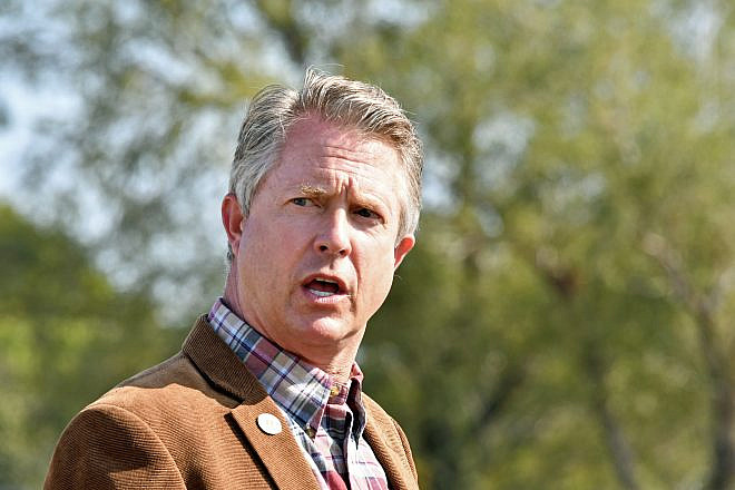 Sen. Roger Marshall (R-Kan.), a physician and a former Army Reserve captain, at a campaign event on Oct. 6, 2020. Credit: Mark Reinstein/Shutterstock.
