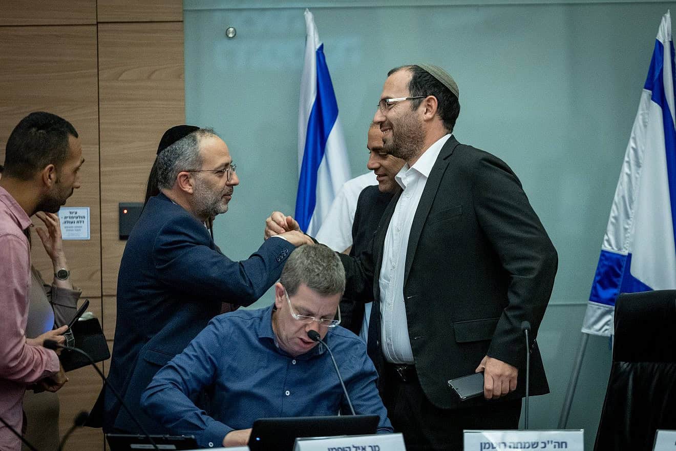 Shas MK Erez Malul (left) and Religious Zionism MK Simcha Rothman, head of the Constitution, Law and Justice Committee, at the Knesset in Jerusalem, July 19, 2023. Photo by Yonatan Sindel/Flash90.