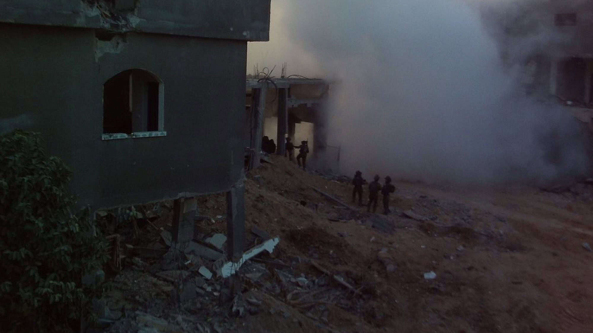 Josh Kurzer fighting with his reservist unit in Gaza. Credit: Courtesy.