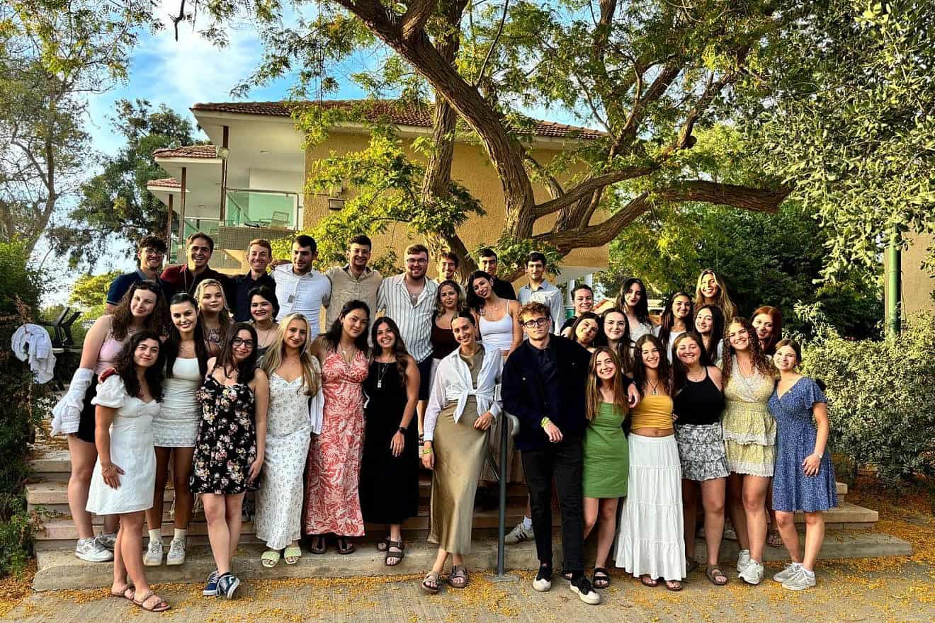 Students on the Jewish National Fund-USA “Alternative Break” trip to Israel. Credit: Courtesy.