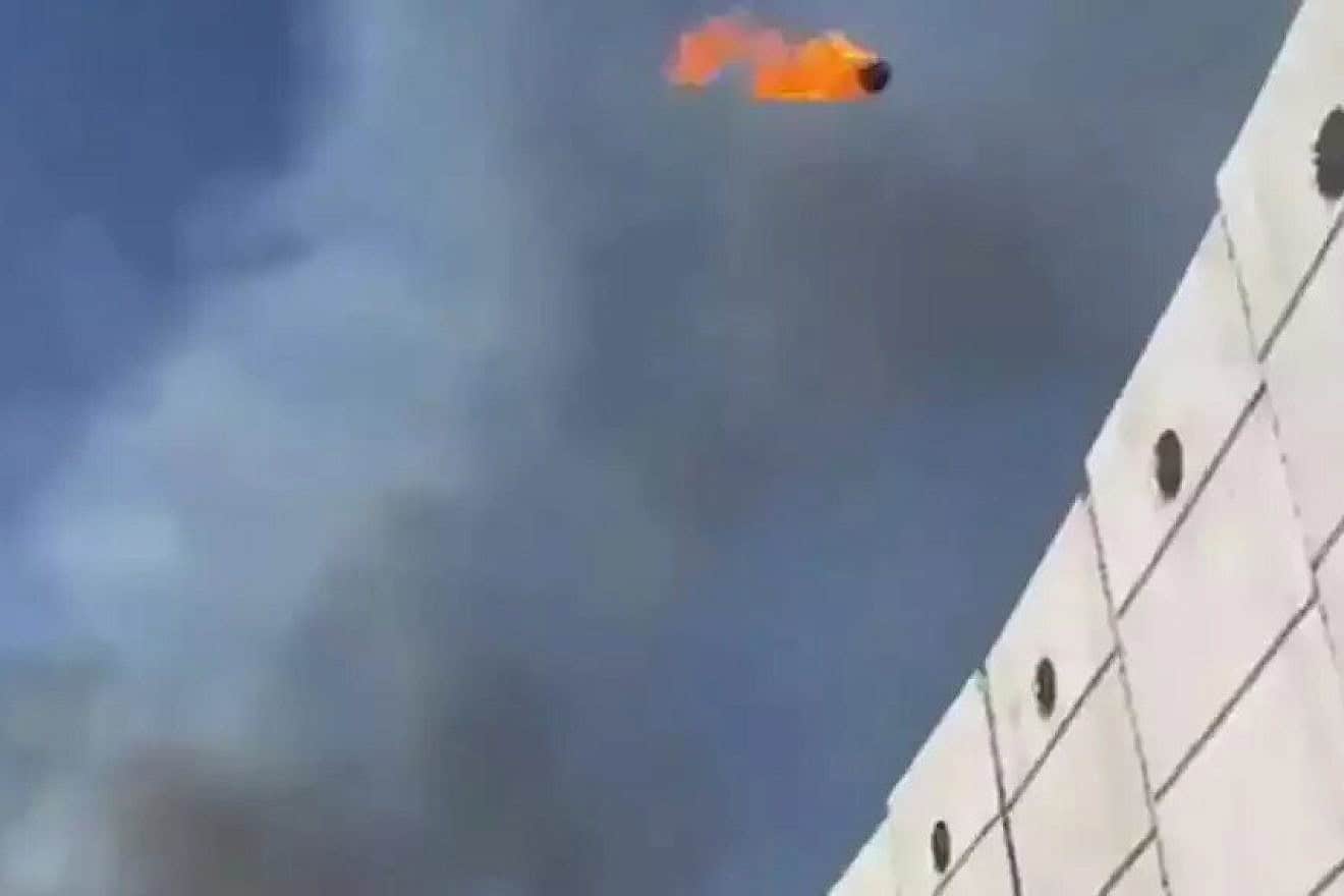 The improvised catapult in action on the Lebanese border. Source: Screenshot.