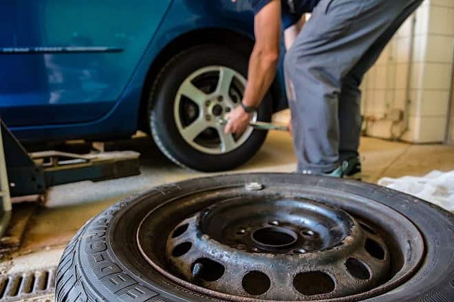 Tires. Credit: HutchRock/Pixabay.