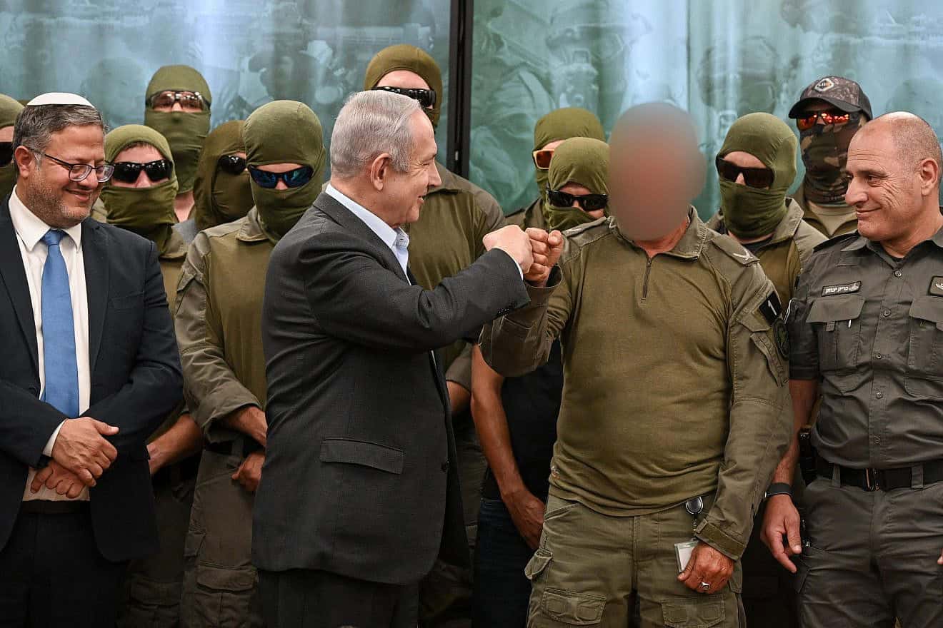 Prime Minister Benjamin Netanyahu and National Security Minister Itamar Ben-Gvir (left) meet with the Israel Border Police's elite Yamam counterterrorism unit, June 13, 2024. Photo by Maayan Toaf/GPO.