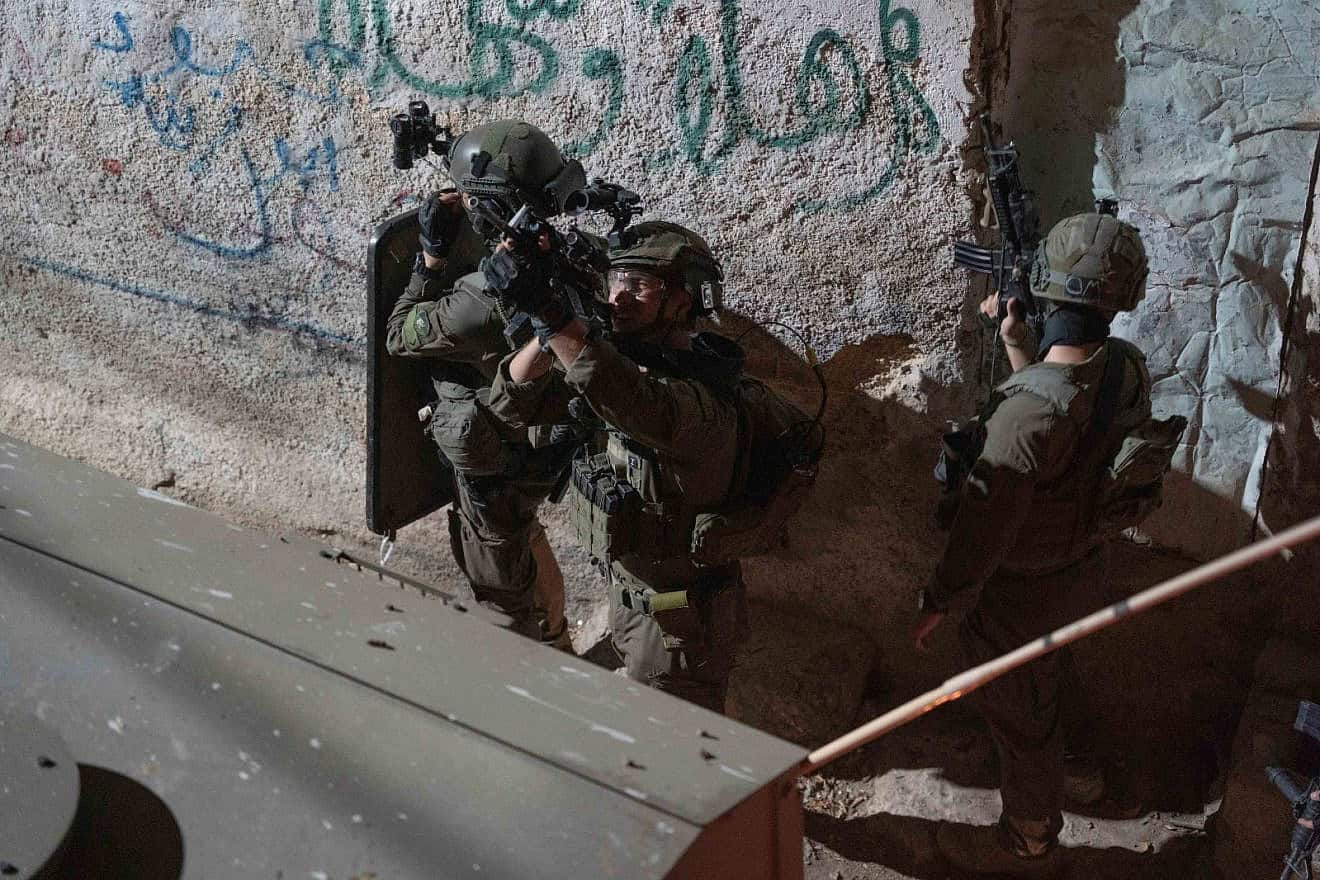 Israeli security forces during a counterterrorism raid in the al-Fari'ah camp in the foothills of the Jordan Valley, June 11, 2024. Credit: IDF.