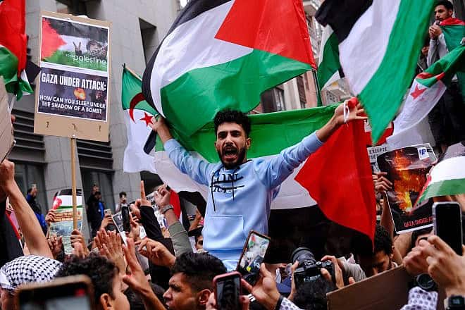 An anti-Israel rally in front of the Belgium Foreign Ministry offices in Brussels, Oct. 11, 2023. Photo by Alexandros Michailidis/Shutterstock.