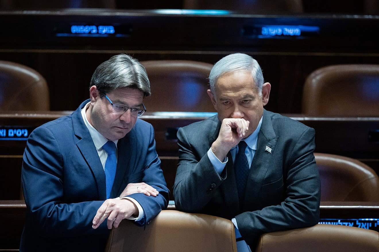 Prime Minister Benjamin Netanyahu and then-Science and Technology Minister Ofir Akunis at the Knesset in Jerusalem, May 1, 2023. Photo by Yonatan Sindel/Flash90.
