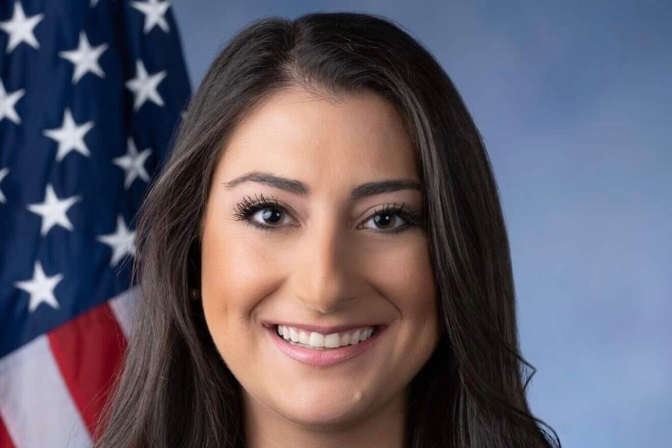The official congressional portrait of Rep. Sara Jacobs (D-Calif.). Source: House Creative Committee via Wikimedia Commons.