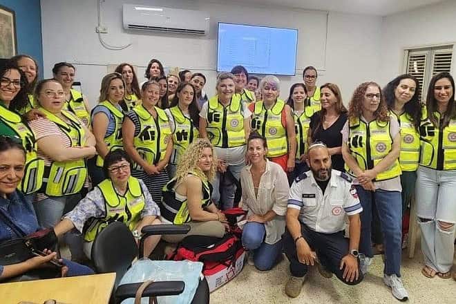 Midwives from the Golan Heights and western Galilee receive special equipment for emergency births at a training session for First Contractions, a joint project of Magen David Adom and the Israel Midwives Organization. Credit: Courtesy of Magen David Adom.