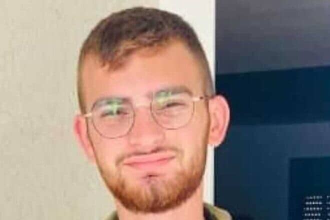Cpt. Ariel Topaz, 24, from Pardes Hanna, died of wounds sustained in a terror attack near the city of Lod on July 14. Credit: IDF.