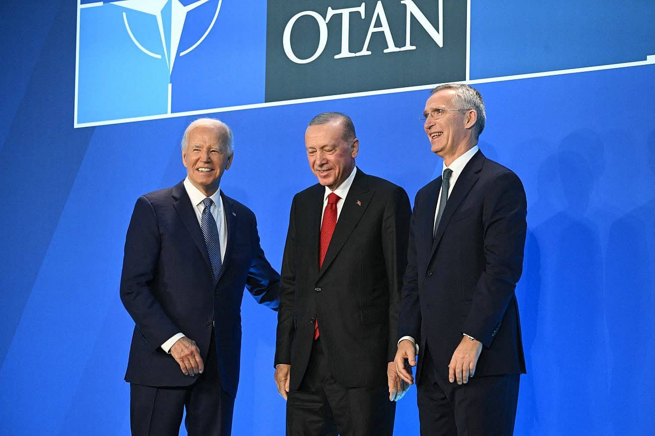 U.S. President Joe Biden, Turkish President Recep Tayyip Erdoğan (center) and NATO Secretary-General Jens Stoltenberg in Washington during NATO's 75th annual summit, July 10, 2024. Photo by Saul Loeb/AFP via Getty Images.