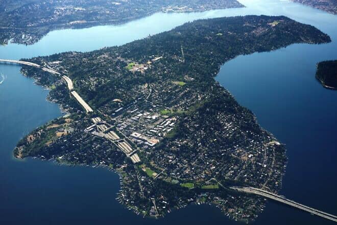 Aerial photo of Mercer Island, Wash. Credit: Wikimedia Commons.