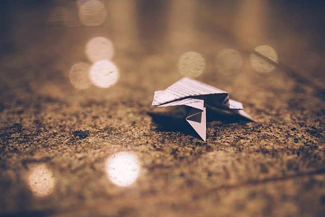 Origami. Credit: StockSnap/Pixabay.