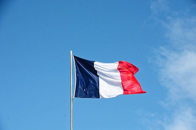 French flag. Credit: gregroose/Pixabay.
