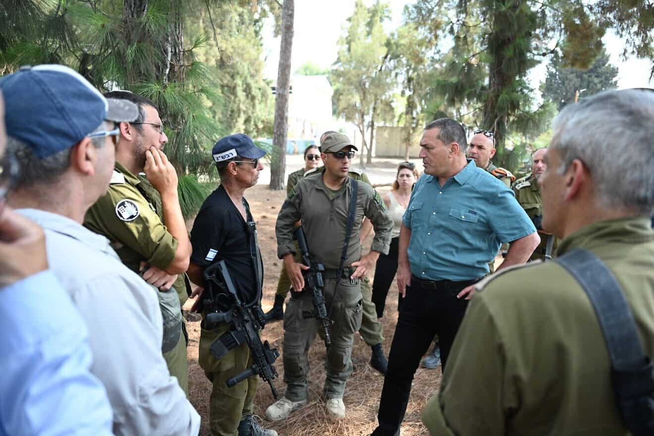 Defense Ministry Director General Maj. Gen. (res.) Eyal Zamir and security officers taking part in a drill that marked the start of the pilot, Aug. 12, 2024. Credit: Israeli Ministry of Defense.