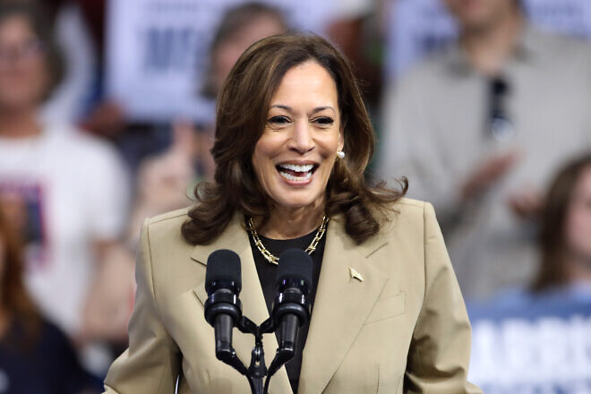 U.S. Vice President Kamala Harris speaks at an event at Desert Diamond Arena in Glendale, Ariz., on Aug. 9, 2024. Credit: Gage Skidmore/Creative Commons.
