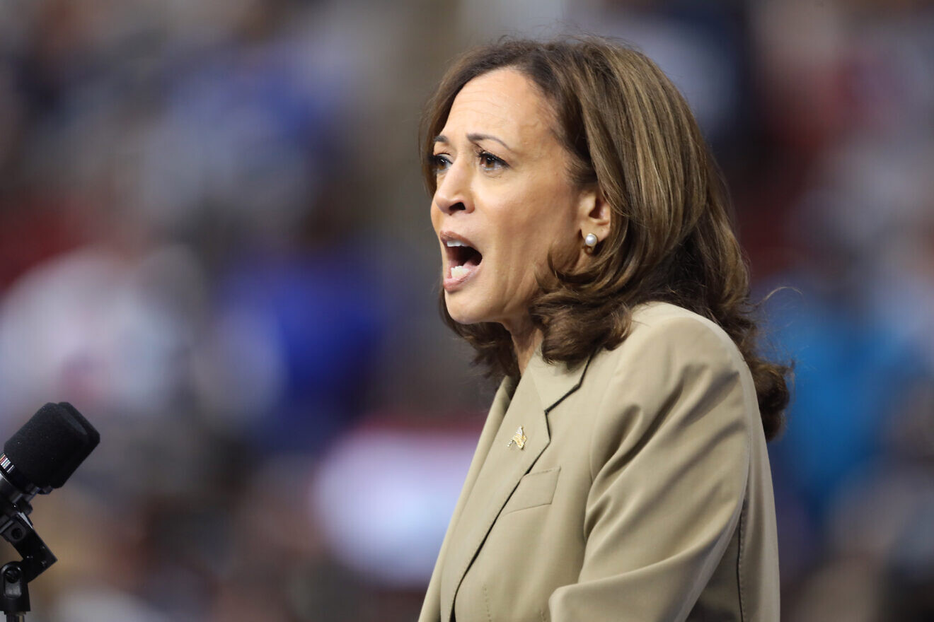 U.S. Vice President Kamala Harris speaks at an event at Desert Diamond Arena in Glendale, Ariz., on Aug. 9, 2024. Credit: Gage Skidmore/Creative Commons.