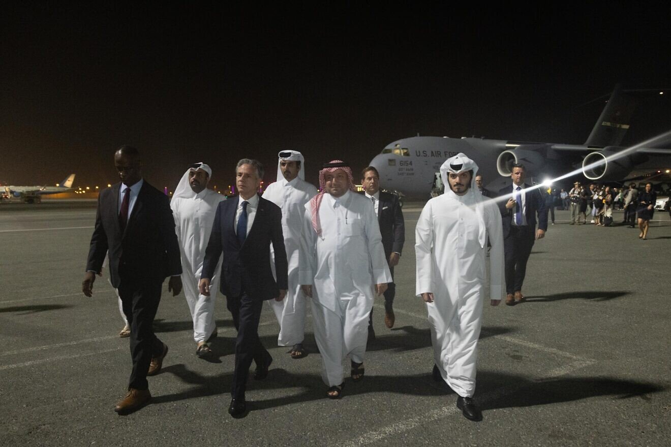 U.S. Secretary of State Antony Blinken arrives in Doha, Qatar, on Aug. 20, 2024. Photo by Chuck Kennedy/U.S. State Department.