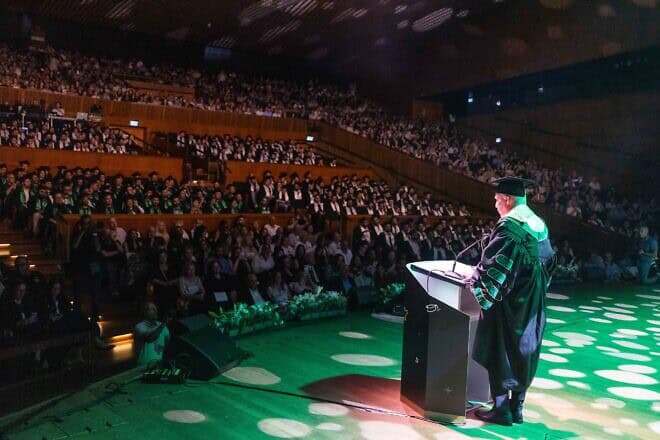 Afeka Academic College of Engineering President Ami Moyal addresse the school’s 2023-24 graduates in Tel Aviv. Photo by Gilad Kavalerchik.