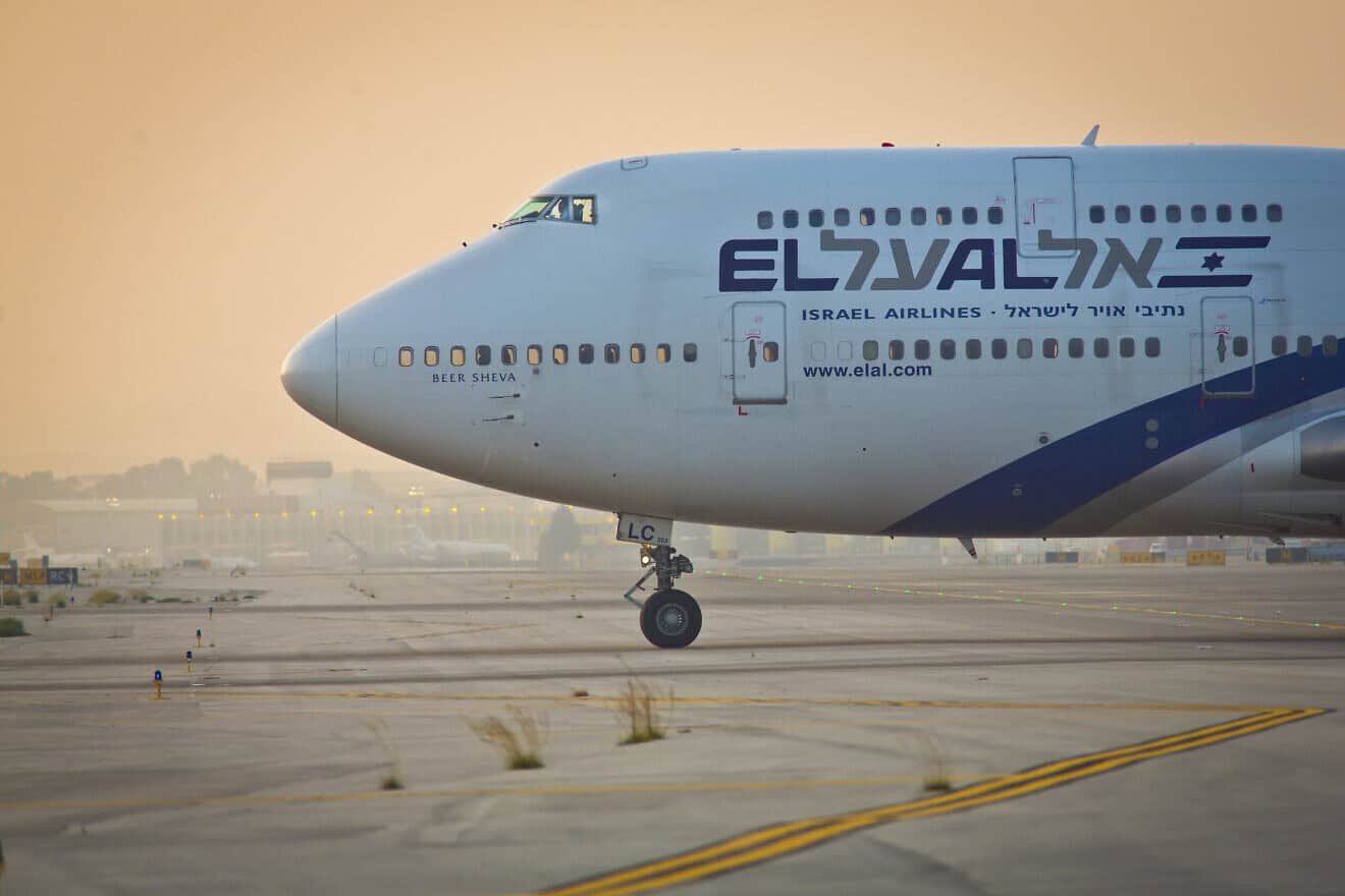 An El Al plane at Ben-Gurion Airport, Aug. 5, 2013. Photo by Moshe Shai/Flash90.