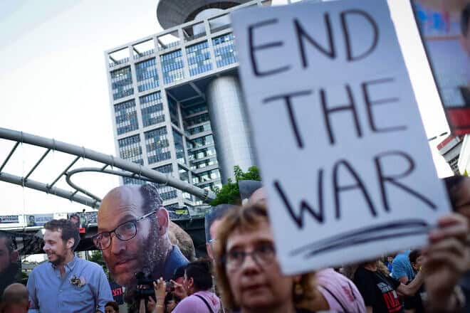 Demonstrators protest calling for the release of Israeli hostages held in the Gaza Strip outside Hakirya Base in Tel Aviv, Aug. 20, 2024. Photo by Tomer Neuberg/Flash90.