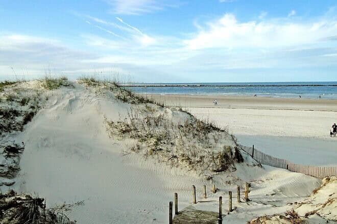 Florida beach. Credit: Dustytoes/Pixabay.