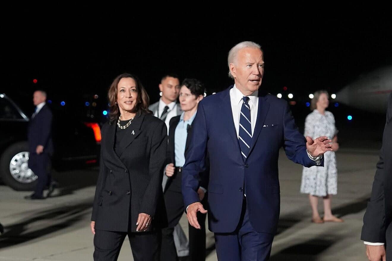 U.S. President Joe Biden and Democratic presidential candidate Vice President Kamala Harris at Joint Base Andrews on Aug. 1, 2024. Photo by Andrew Harnik/Getty Images.