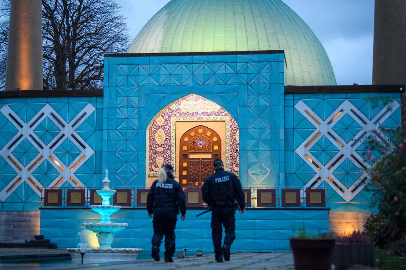 Police stand outside the Imam Ali Mosque/Islamic Center Hamburg following a raid on the center and its affiliates in seven German states over suspected support for Hezbollah, Nov. 16, 2023. Photo by Gregor Fischer/Getty Images.
