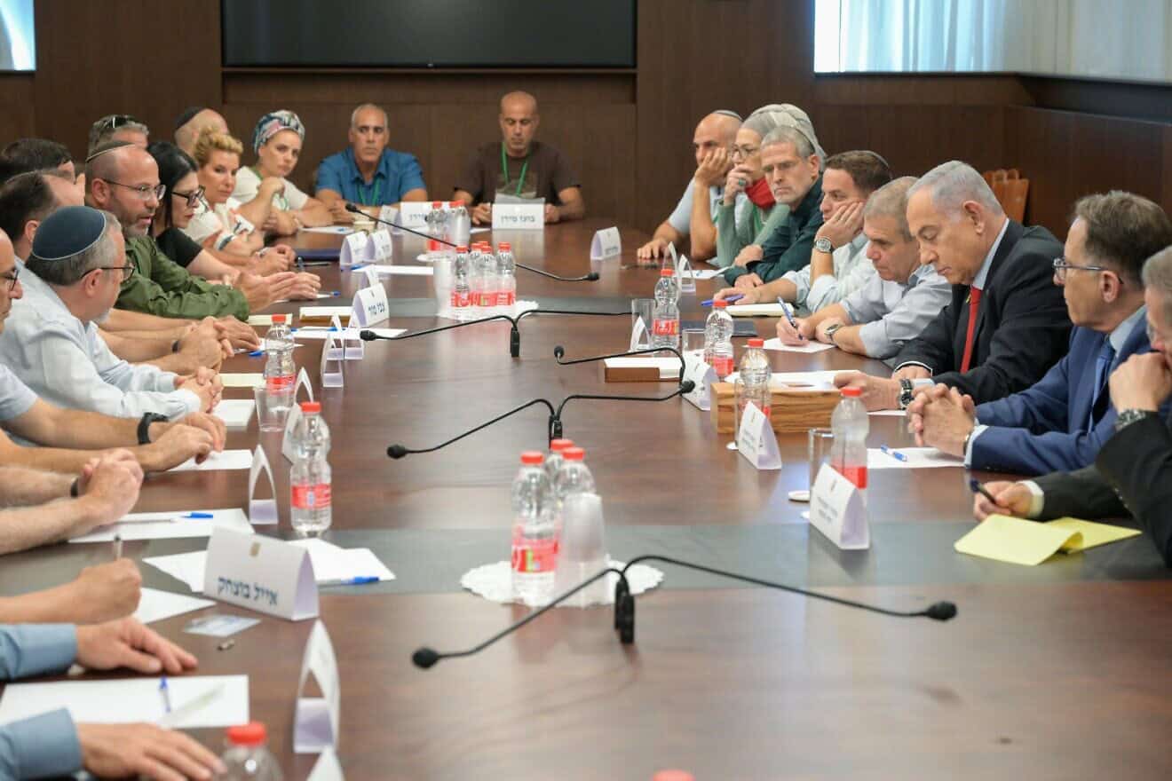 Israeli Prime Minister Benjamin Netanyahu meets with families of hostages and fallen IDF soldiers at the Prime Minister's Office in Jerusalem, Aug. 20, 2024. Credit: Ma'ayan Toaf/GPO.