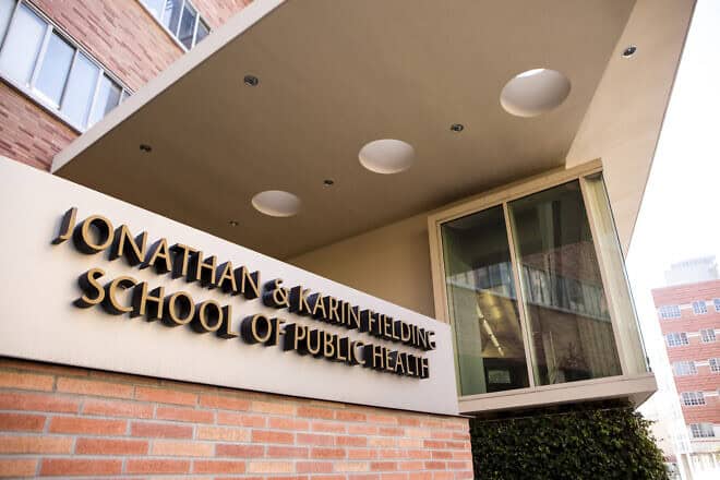 Main entrance to the Fielding School of Public Health at the University of California, Los Angeles. Credit: Jurriaanlinsen via Wikimedia Commons.