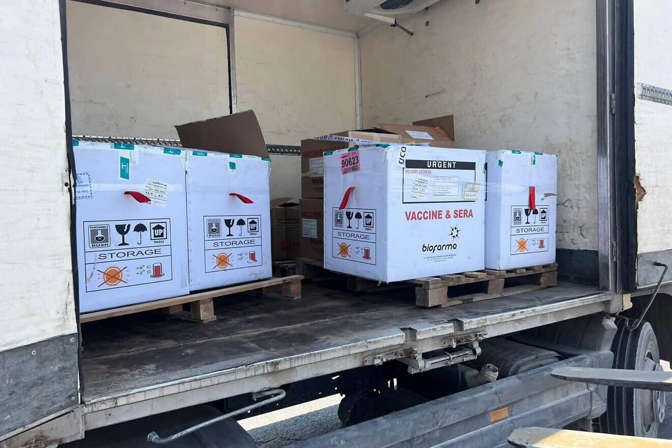 Polio vaccines arrive in the Gaza Strip. Credit: Israel Defense Forces.