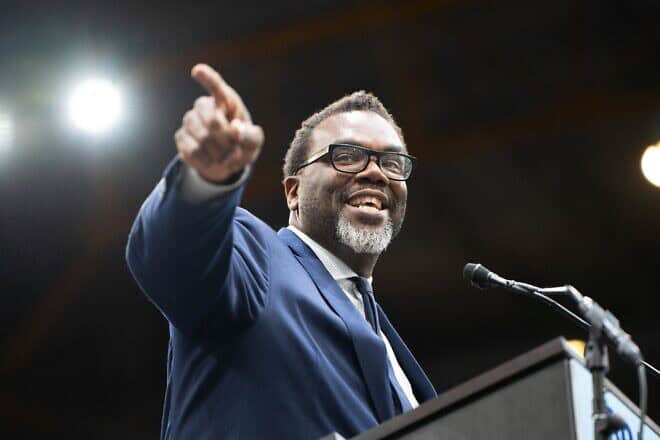 Brandon Johnson in Chicago during his mayoral rally in March 2023. Credit: Wikipedia/Creative Commons.