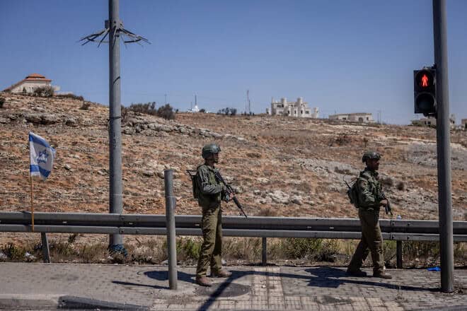 Israeli security forces near the Jewish community of Givat Assaf in Samaria, Sept. 11, 2024. Photo by Chaim Goldberg/Flash90.