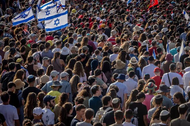 Thousands attend the funeral of hostage Hersch Goldberg-Polin, who was killed in Hamas captivity in the Gaza Strip, at Har haMenuchot cemetery in Jerusalem on Sept. 1, 2024. Photo by Chaim Goldberg/Flash90.
