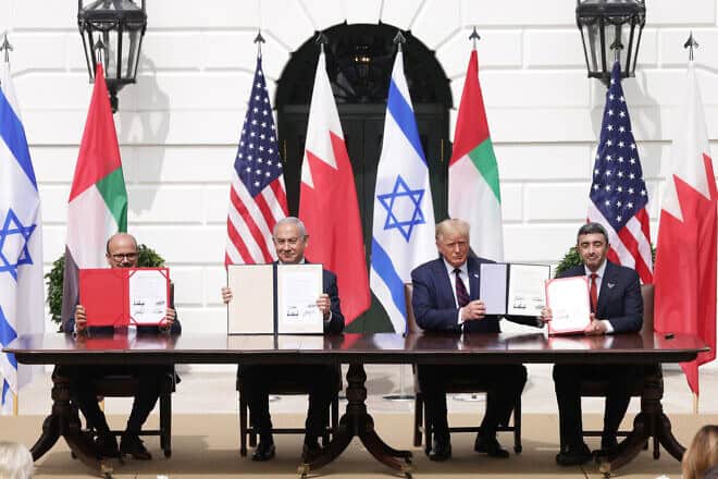 Bahraini Foreign Minister Abdullatif bin Rashid Al Zayani, Israeli Prime Minister Benjamin Netanyahu, U.S. President Donald Trump and United Arab Emirates Foreign Minister Sheikh Abdullah bin Zayed Al Nahyan participate in the signing ceremony of the Abraham Accords on the South Lawn of the White House, Sept. 15, 2020. Photo by Alex Wong/Getty Images.