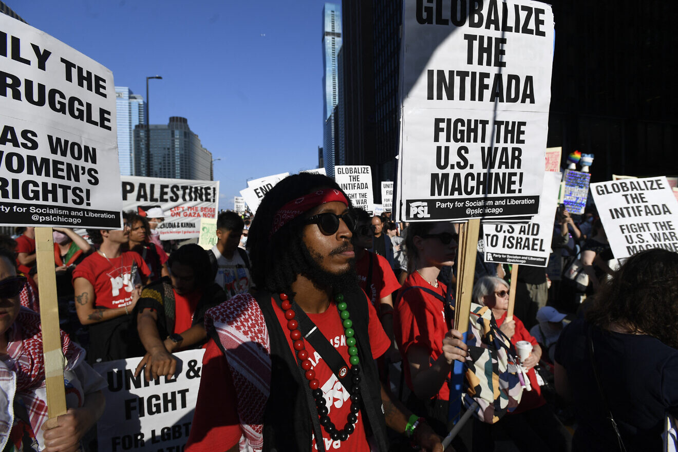 Anti-Israel protesters on the eve of the Democratic National Convention at the United Center in Chicago, Aug. 18, 2024. Photo by Matthew Hatcher/AFP via Getty Images.