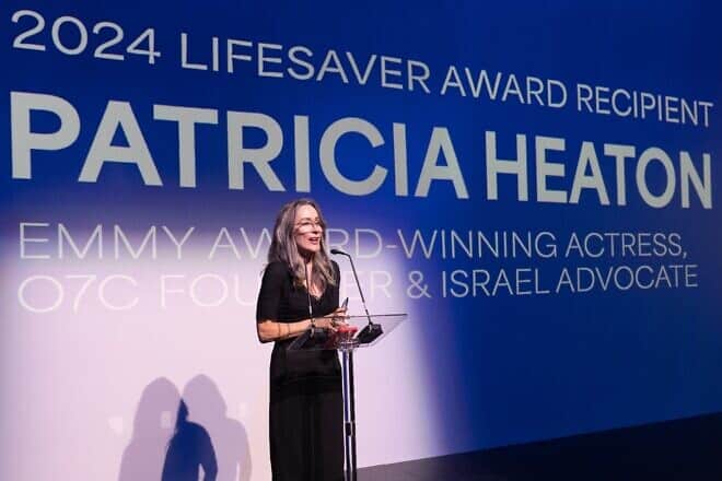 Actress and Israel activist Patricia Heaton receives the Lifesaver Award from American Friends of ELEM at a gala in New York City on Sept. 19, 2024. Photo by Itay Paz/American Friends of ELEM.