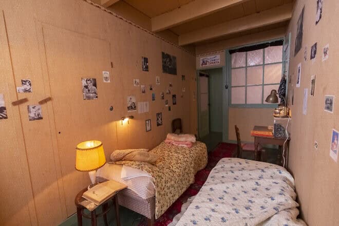 The room in the Annex that Anne Frank shared with Fritz Pfeffer shown furnished as it would have been while Anne was in hiding. Credit: Courtesy of the Anne Frank House.