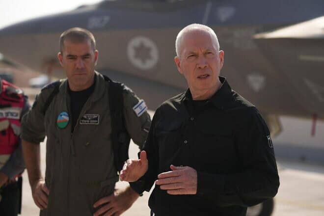 Israeli Defense Minister Yoav Gallant (right) and Brig. Gen. Yotam Sigler, commander of the Nevatim Airbase, at the base in the Negev, Oct. 6, 2024. Photo by Elad Malka/Israeli Ministry of Defense.