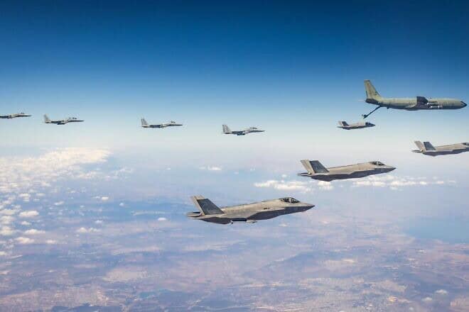 The Israeli Air Force practicing aerial refueling of fighter jets in Israeli airspace. The exercise simulated long-range flight deep behind enemy lines, Aug. 18, 2024. Credit: IDF.