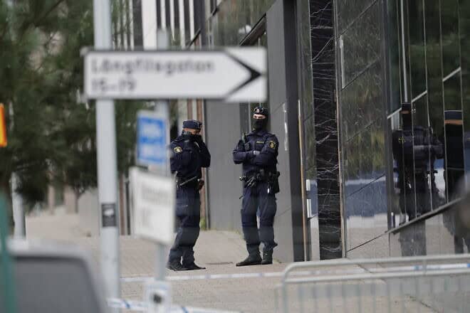 Swedish police respond to a shooting outside the offices of Elbit Systems Sweden, the Gothenburg-based subsidiary of Israel's largest defense contractor, Oct. 10, 2024. Photo by Adam Ihse/TT/TT News Agency/AFP via Getty Images.