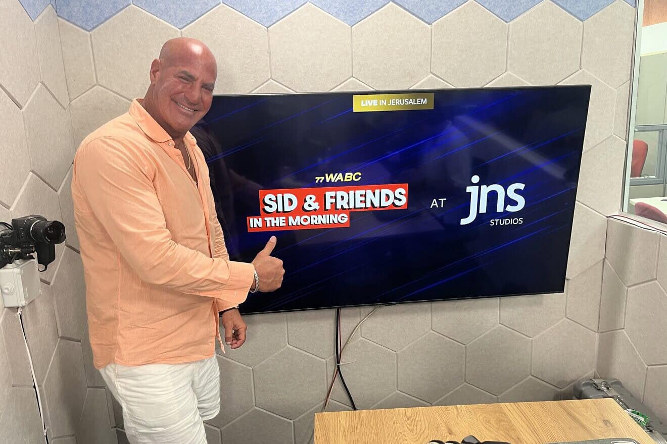 New York talk-radio host Sid Rosenberg at the JNS studio in Jerusalem, Oct. 8, 2024. Photo by Josh Hasten.