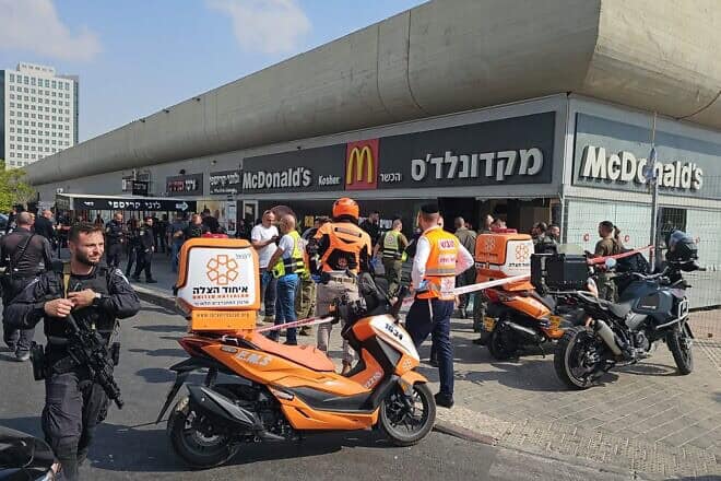 Israeli security and rescue personnel at the scene of a terrorist attack at the Beersheva Central Bus Station, Oct. 6, 2024. Credit: United Hatzalah.