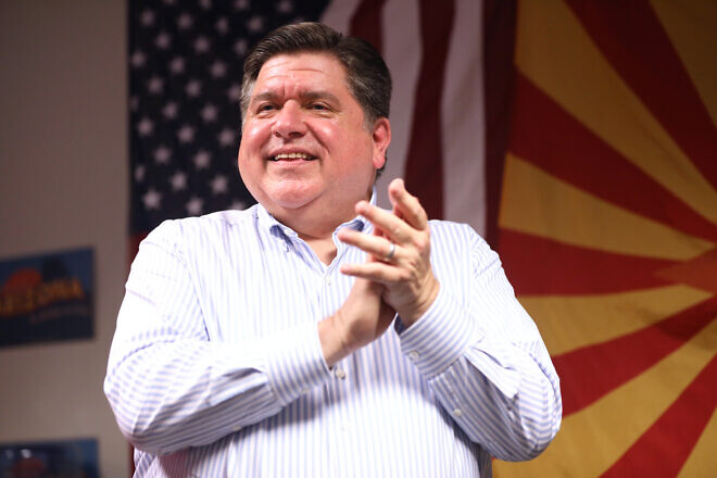 Illinois Gov. J.B. Pritzker, a Democrat, speaking with the media at a phone bank for the Kamala Harris for President campaign in Phoenix, Ariz., Sept. 28, 2024. Credit: Gage Skidmore/Creative Commons.
