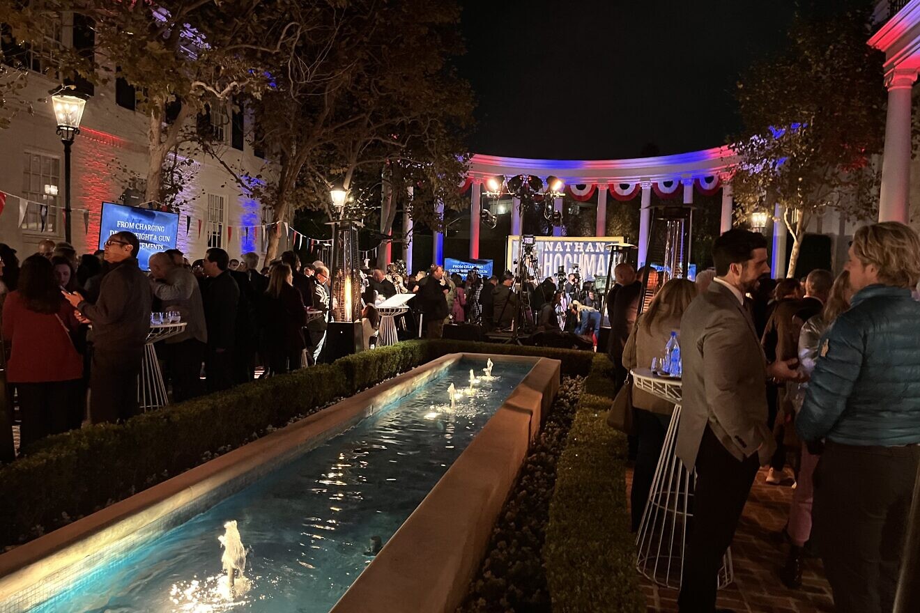 A Beverly Hills election night viewing party for Nathan Hochman, who won the race for Los Angeles County district attorney, Nov. 5, 2024. Photo by Ryan Torok.