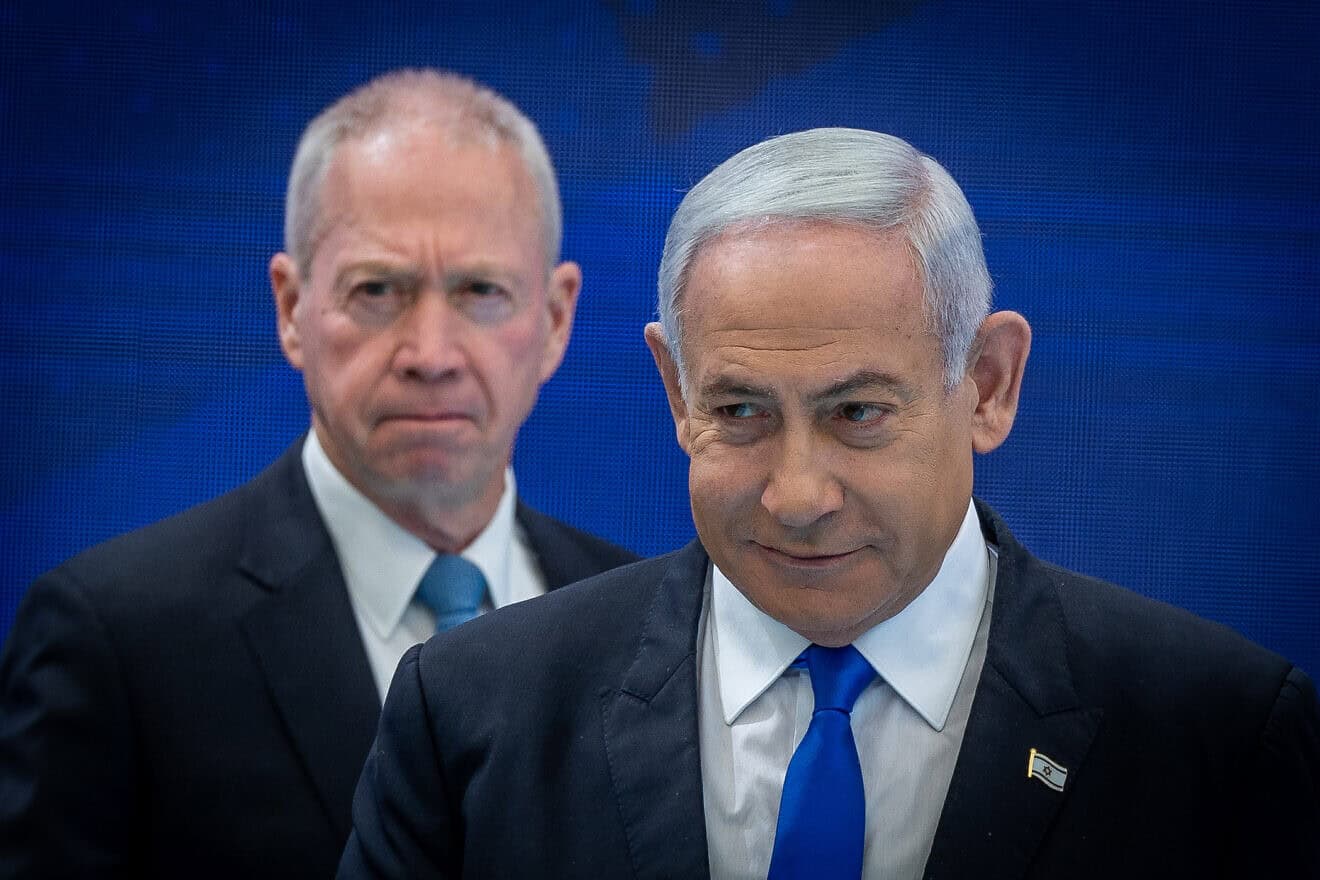 Then-Defense Minister Yoav Gallant (left) and Prime Minister Benjamin Netanyahu at an event honoring Israel's 75th Independence Day at the President's Residence in Jerusalem, April 26, 2023. Photo by Yonatan Sindel/Flash90.