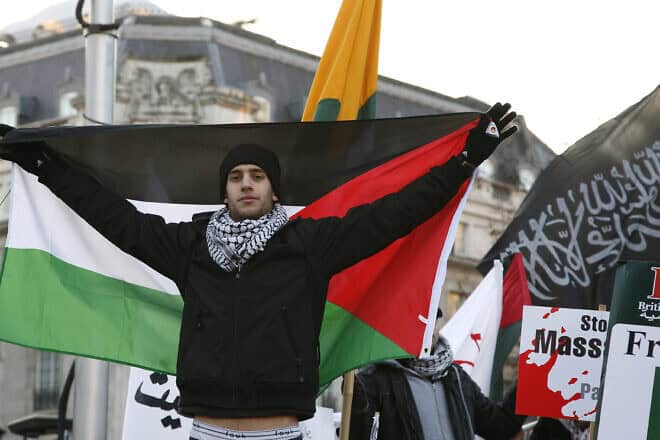 Anti-Israeli demonstrators march in London in support of Palestinians. Photo by Antony Jones/UK Press via Getty Images.